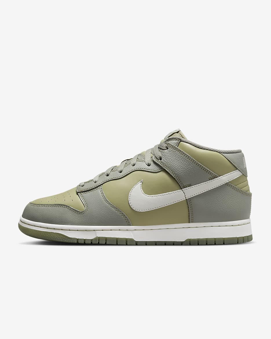 Calzado para hombre Nike Dunk Mid. Nike